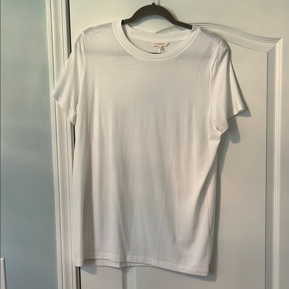 not monday Tops - NWOT Sz Large Not Monday Emma White Short Sleeve T Shirt
